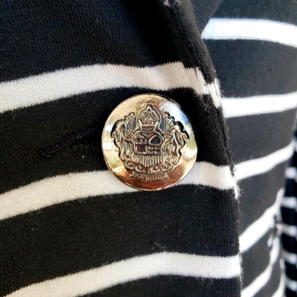 B&W Stripped Cropped Blazer - Picture 8 of 9